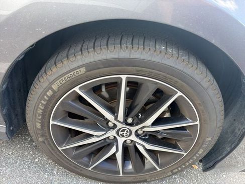 Used 2022 Toyota Camry SE FWD image 10