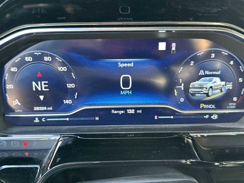 Used 2023 Chevrolet Silverado 1500 LT image 24