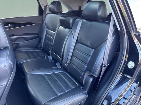 Used 2020 Kia Sorento EX image 11