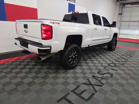 Used 2017 Chevrolet Silverado 2500 LTZ w/ Duramax Plus Package AWD/4WD image 29