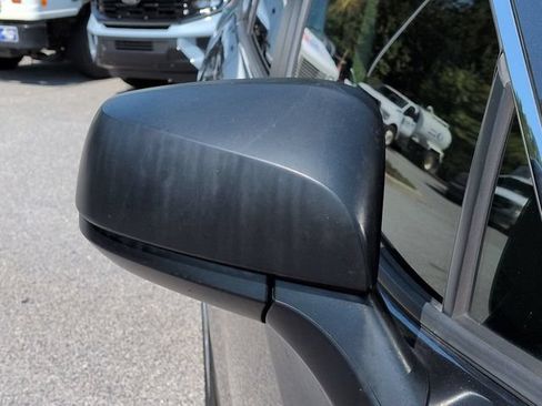 Used 2021 Toyota RAV4 LE FWD image 12