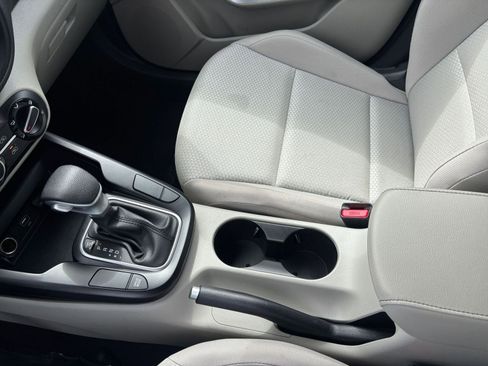 Used 2025 Kia Soul LX w/ LX Technology Package image 41