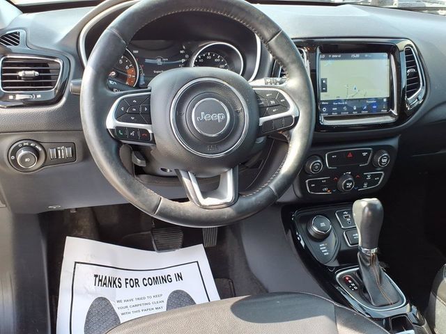 Used 2018 Jeep Compass Limited w/ Navigation Group AWD/4WD image 16