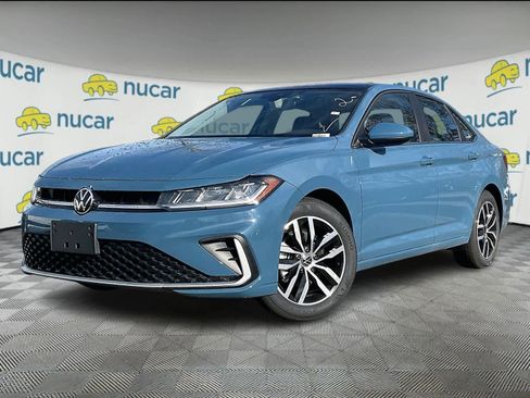 New 2025 Volkswagen Jetta SE image 4