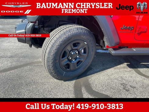 Used 2024 Jeep Wrangler Sport image 23