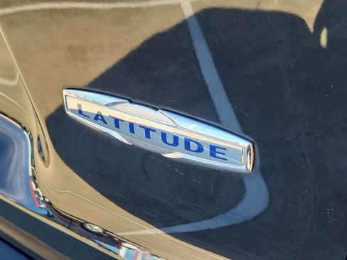 Used 2020 Jeep Cherokee Latitude image 30