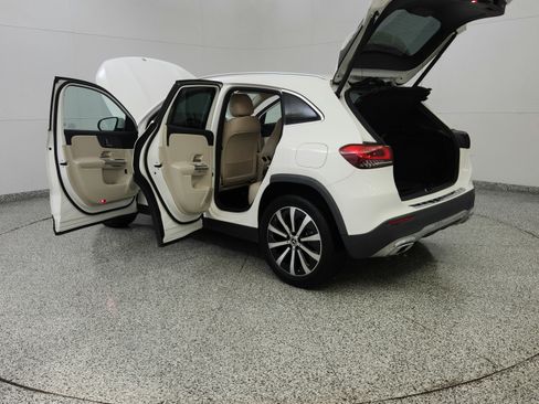 Used 2023 Mercedes-Benz GLA 250 image 11