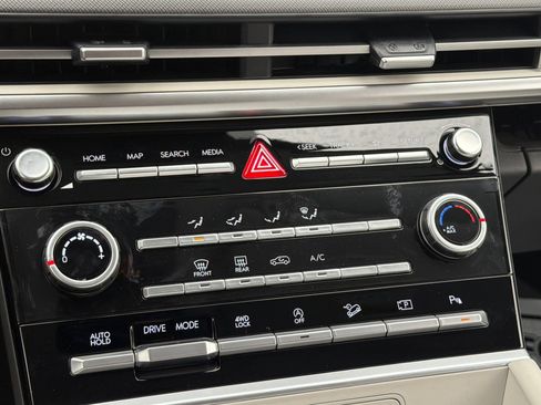 New 2026 Hyundai Santa Fe SE image 28