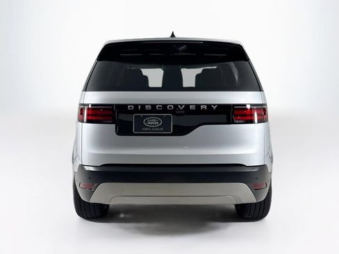 Used 2024 Land Rover Discovery S AWD/4WD image 4