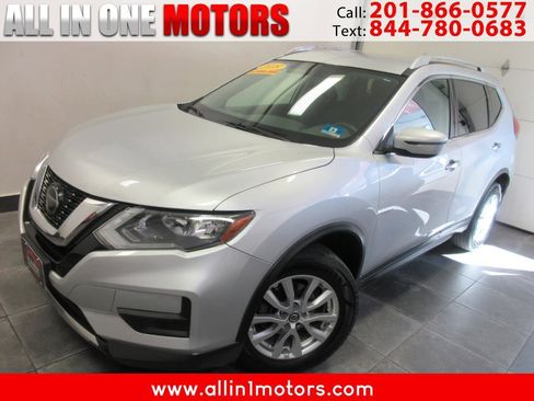 Used 2018 Nissan Rogue SV image 1