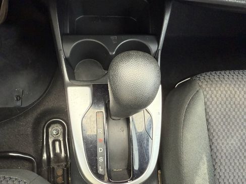 Used 2018 Honda Fit LX image 27