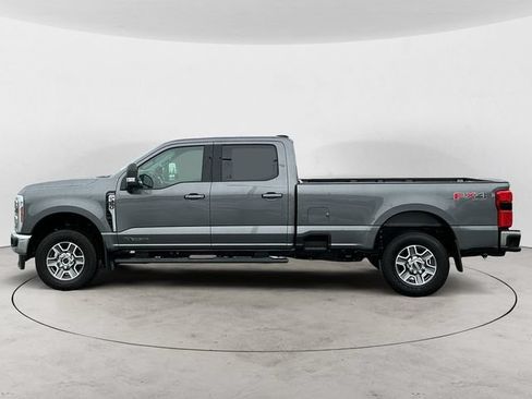 Used 2025 Ford F350 Lariat w/ FX4 Off-Road Package AWD/4WD image 8