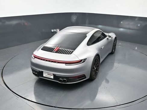 Used 2021 Porsche 911 Carrera 4 AWD/4WD image 22