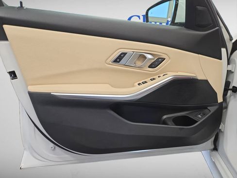 Used 2022 BMW 330i xDrive Sedan w/ Driving Assistance Package image 15