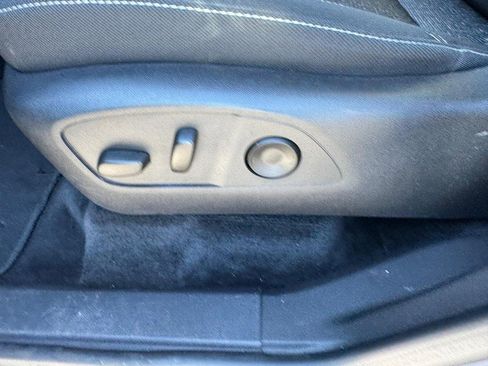 Certified 2025 Chevrolet Traverse LT image 15