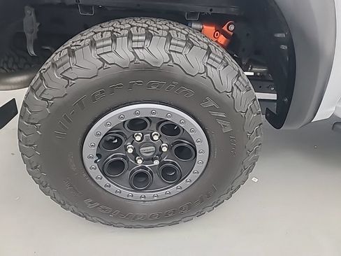 Used 2025 Ford F150 Raptor AWD/4WD image 11