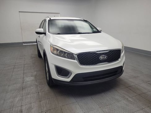 Used 2016 Kia Sorento FWD image 14