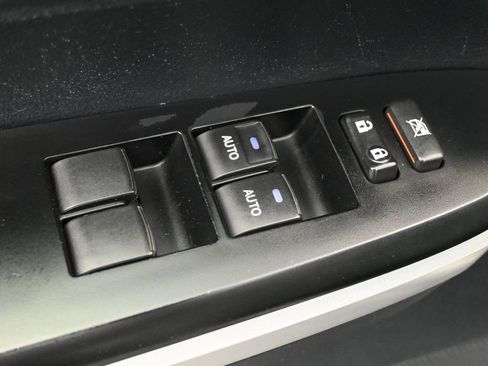 Used 2014 Toyota Tundra Platinum AWD/4WD image 3