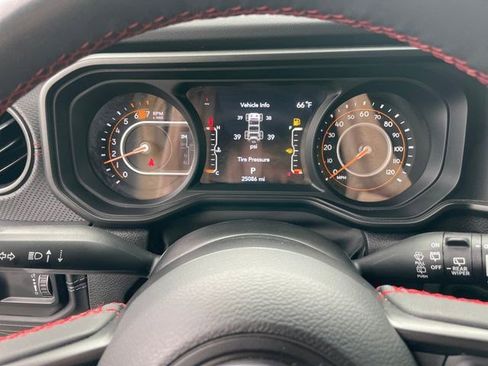 Certified 2024 Jeep Wrangler Unlimited Rubicon AWD/4WD image 41