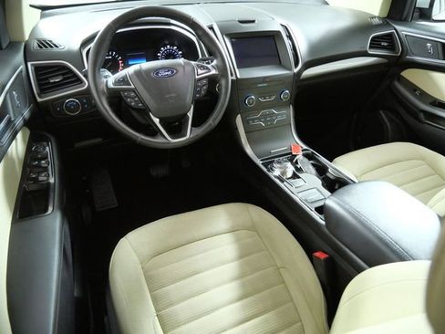 Certified 2019 Ford Edge SEL AWD/4WD image 4