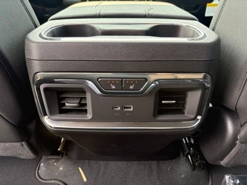 New 2026 GMC Sierra 2500 SLT w/ SLT Premium Package AWD/4WD image 19