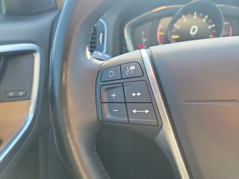 Used 2016 Volvo S60 T5 Inscription Platinum FWD image 27