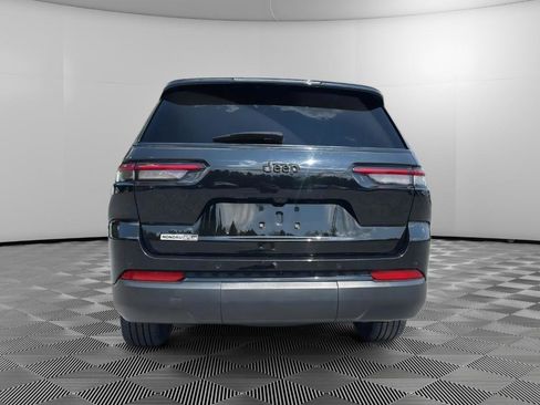 Used 2023 Jeep Grand Cherokee L Altitude AWD/4WD image 8