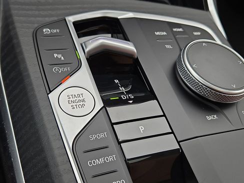 New 2026 BMW 330i xDrive Sedan w/ Convenience Package image 7