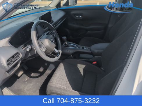Used 2024 Honda HR-V LX image 13