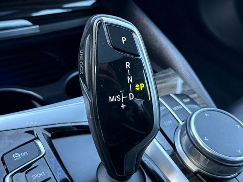 Used 2018 BMW 530e image 17