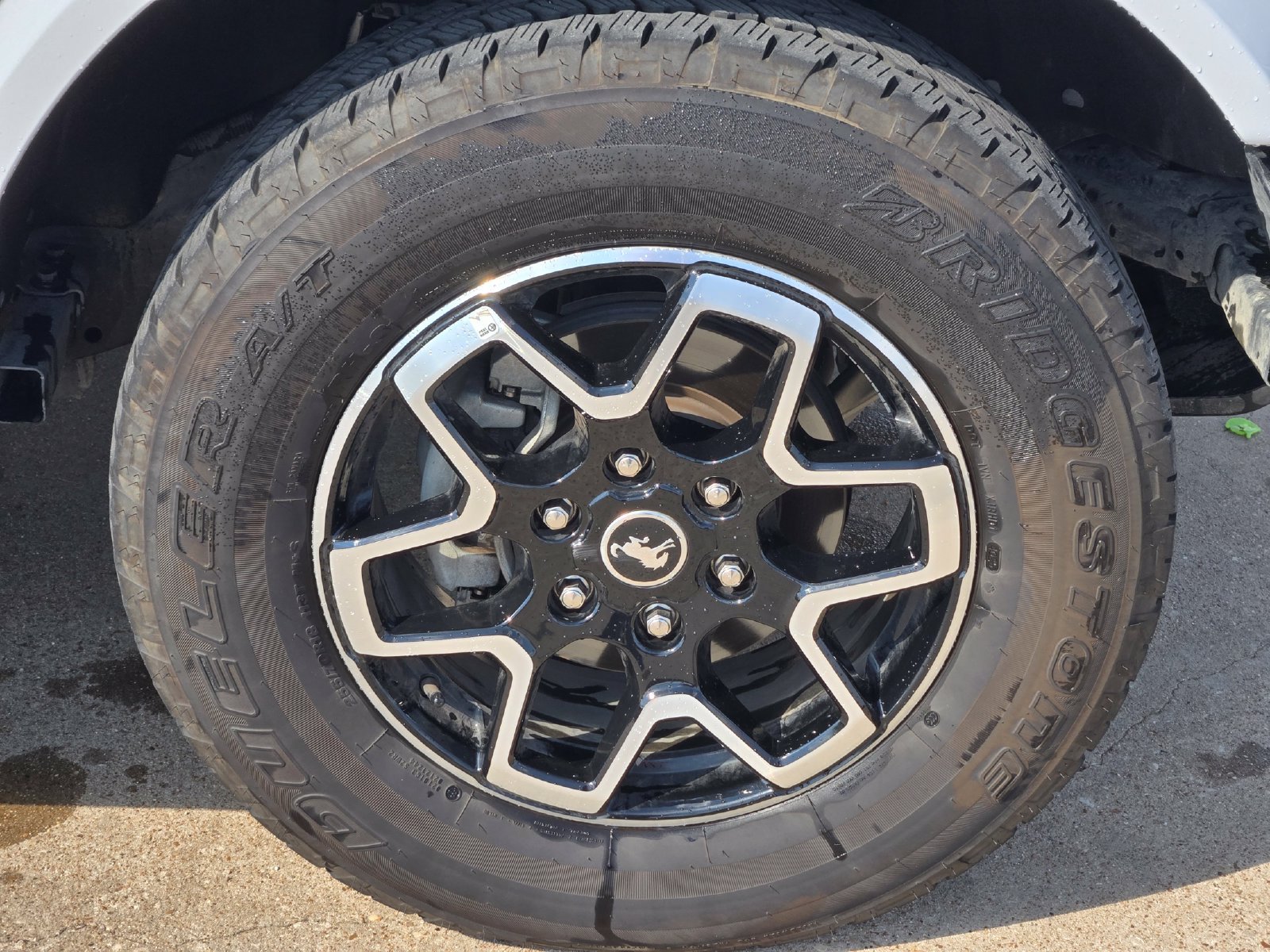 Used 2025 Ford Bronco Outer Banks AWD/4WD image 9