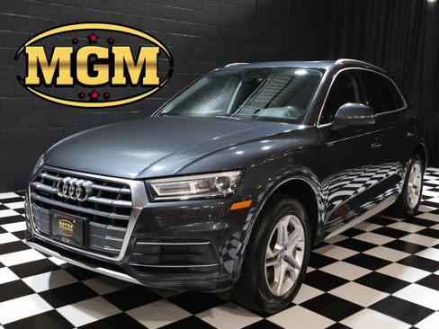 Used 2019 Audi Q5 2.0T Premium w/ Convenience Package AWD/4WD image 1