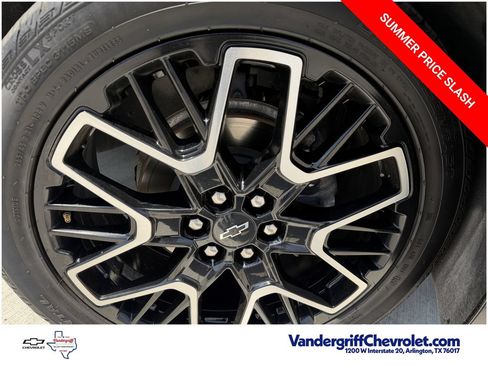 Used 2024 Chevrolet Blazer RS w/ Driver Confidence II Package FWD image 9