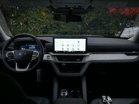 New 2026 Ford Explorer Active w/ Active Comfort Package image 9