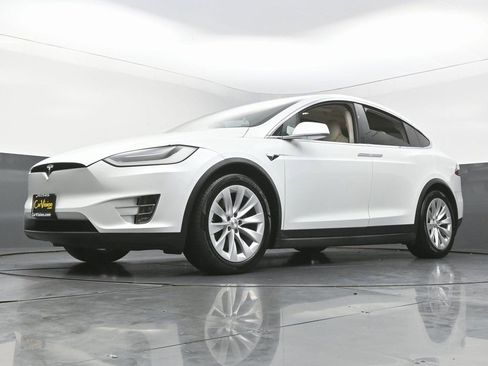 Used 2019 Tesla Model X 100D image 54