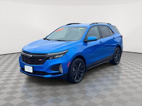 Used 2024 Chevrolet Equinox RS w/ RS Leather Package image 3