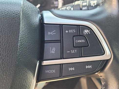 Used 2023 Toyota Highlander LE image 17