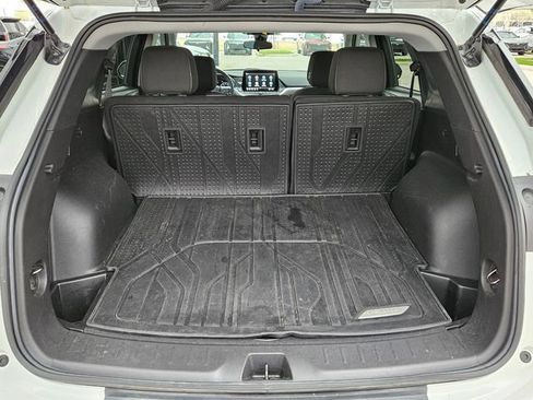 Used 2023 Chevrolet Blazer LT w/ Driver Confidence Package image 29