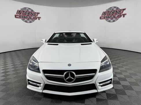 Used 2015 Mercedes-Benz SLK 250 image 2