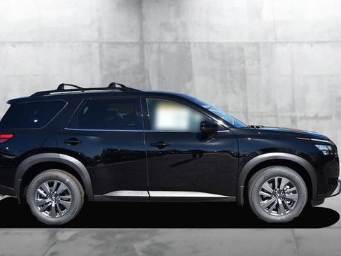 New 2025 Nissan Pathfinder SV w/ Black Appearance Package image 5