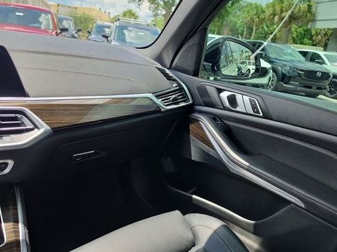 Used 2019 BMW X5 xDrive40i w/ Premium Package 2 AWD/4WD image 11