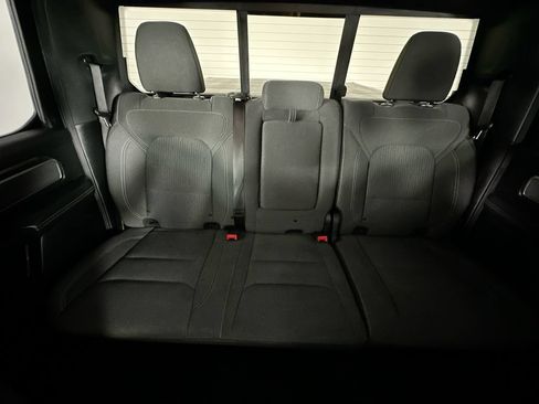 Used 2019 RAM 1500 Big Horn RWD image 13