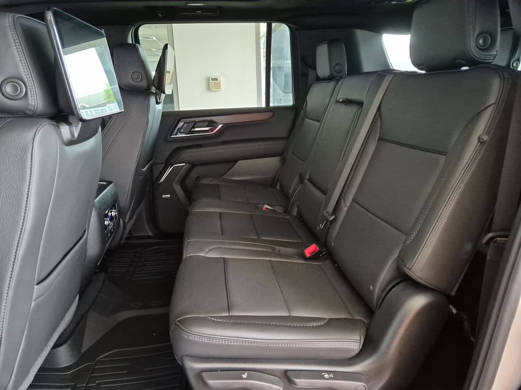 New 2026 GMC Yukon XL Denali w/ Advanced Technology Package AWD/4WD image 15
