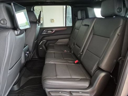 New 2026 GMC Yukon XL Denali w/ Advanced Technology Package AWD/4WD image 15