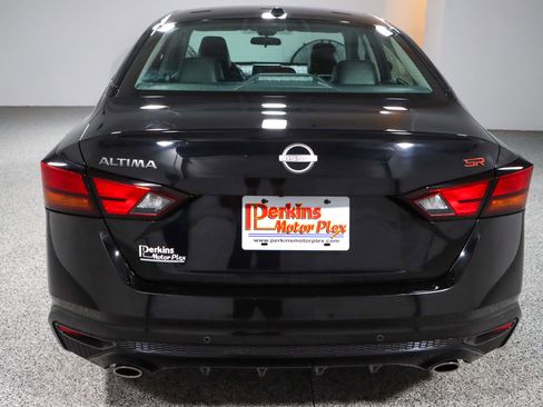 Used 2024 Nissan Altima 2.5 SR image 8