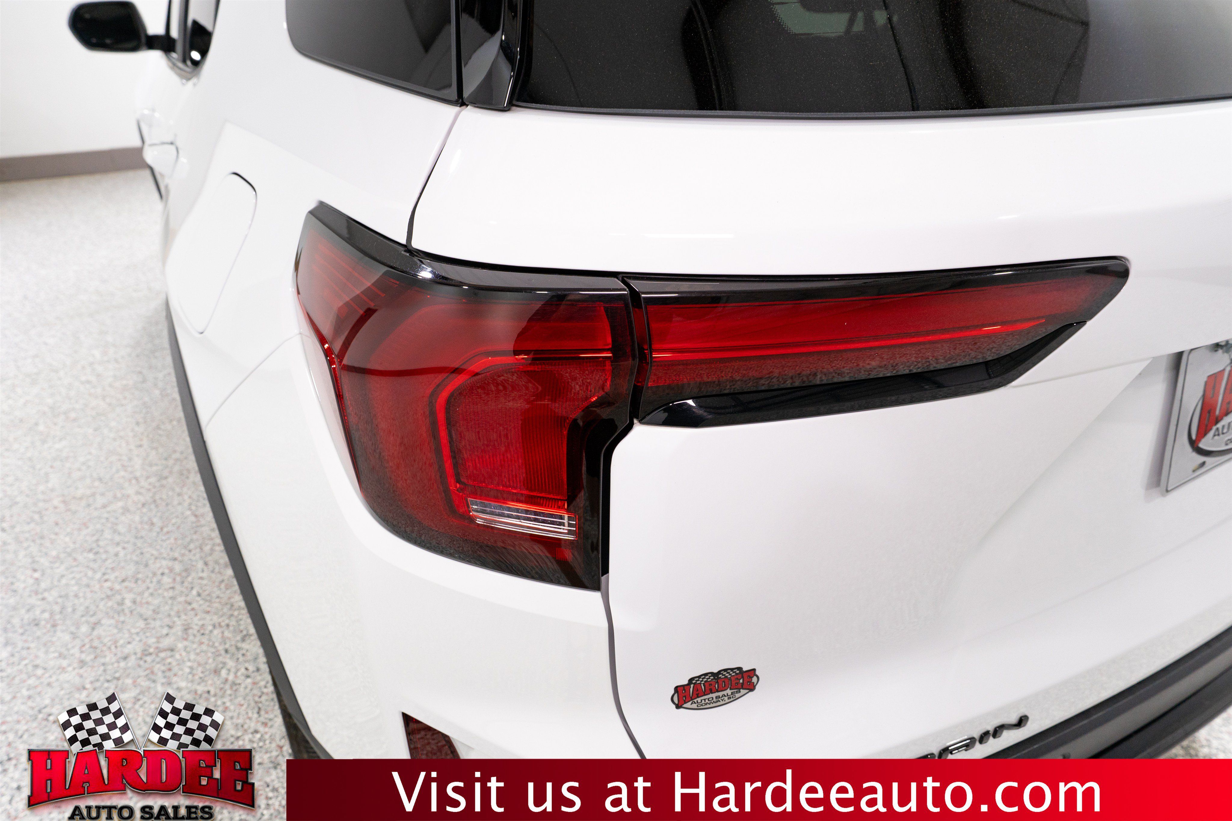 Used 2026 GMC Terrain Elevation w/ Elevation Premium Package FWD image 9