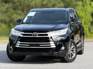 Used 2018 Toyota Highlander XLE FWD video 2