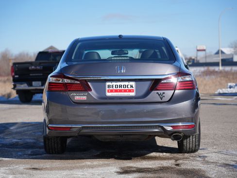 Used 2017 Honda Accord EX-L image 4