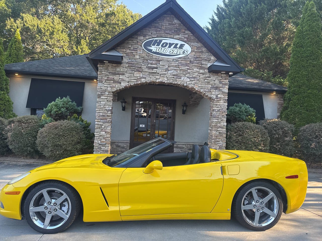 Used 2008 Chevrolet Corvette Convertible w/ Preferred Equipment Group RWD image 8