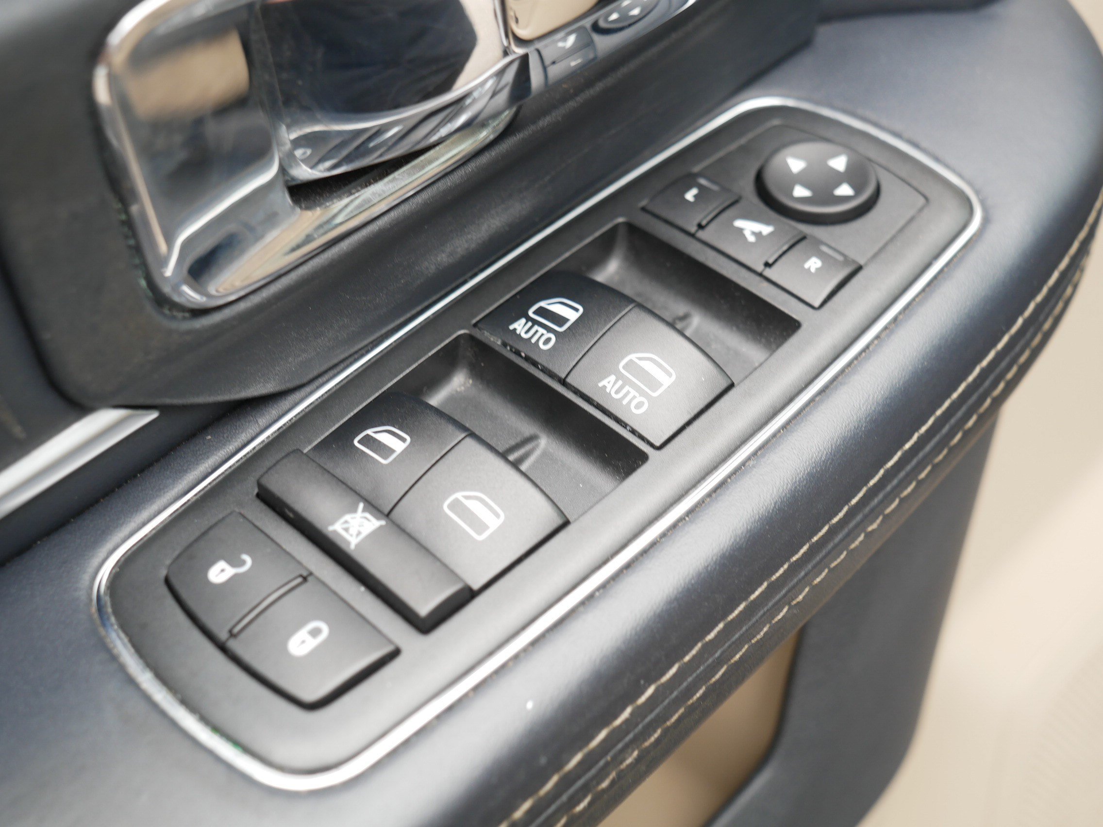 Used 2018 RAM 1500 Limited AWD/4WD image 19
